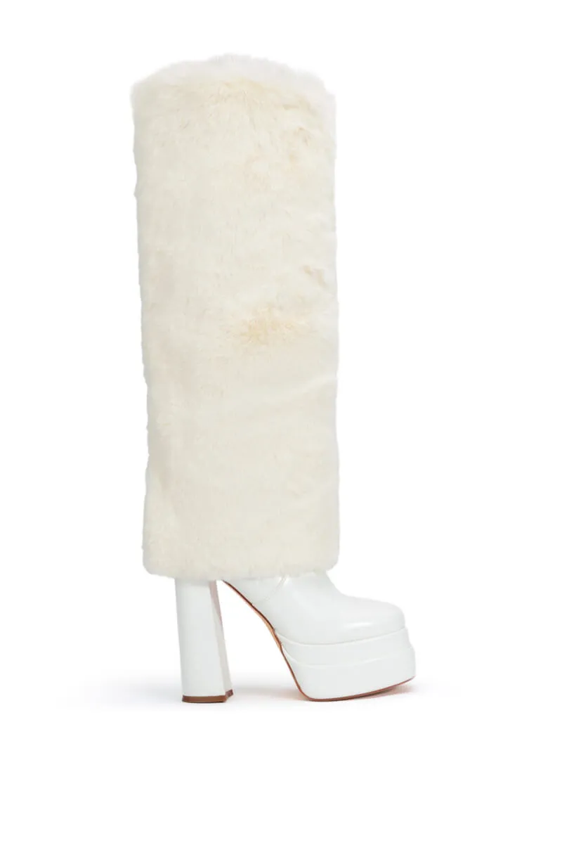 AZALEA WANG COCO FUR FOLD OVER BOOT IN WHITE