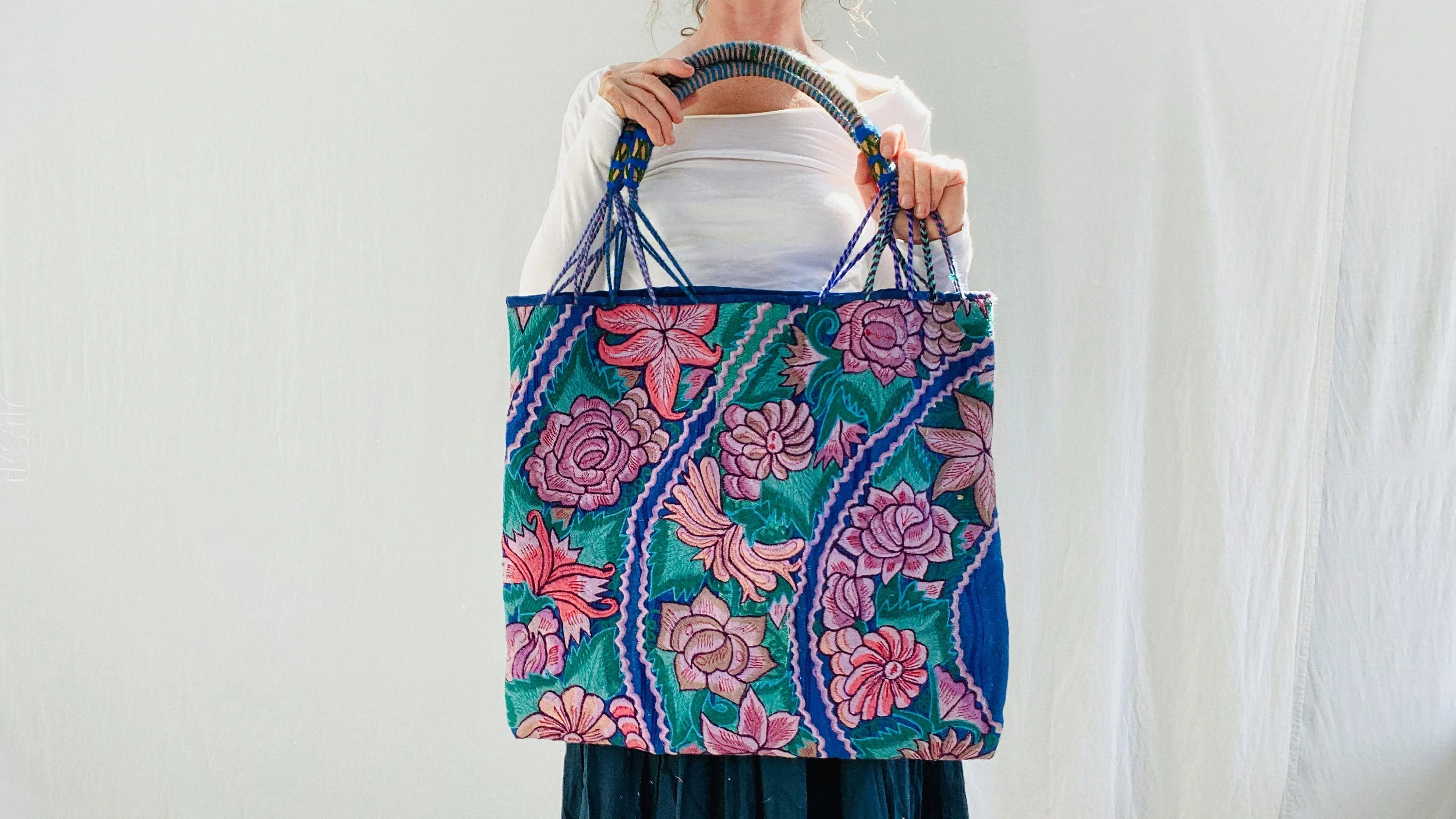 Embroidered Bag. Zincantan. Repurposed