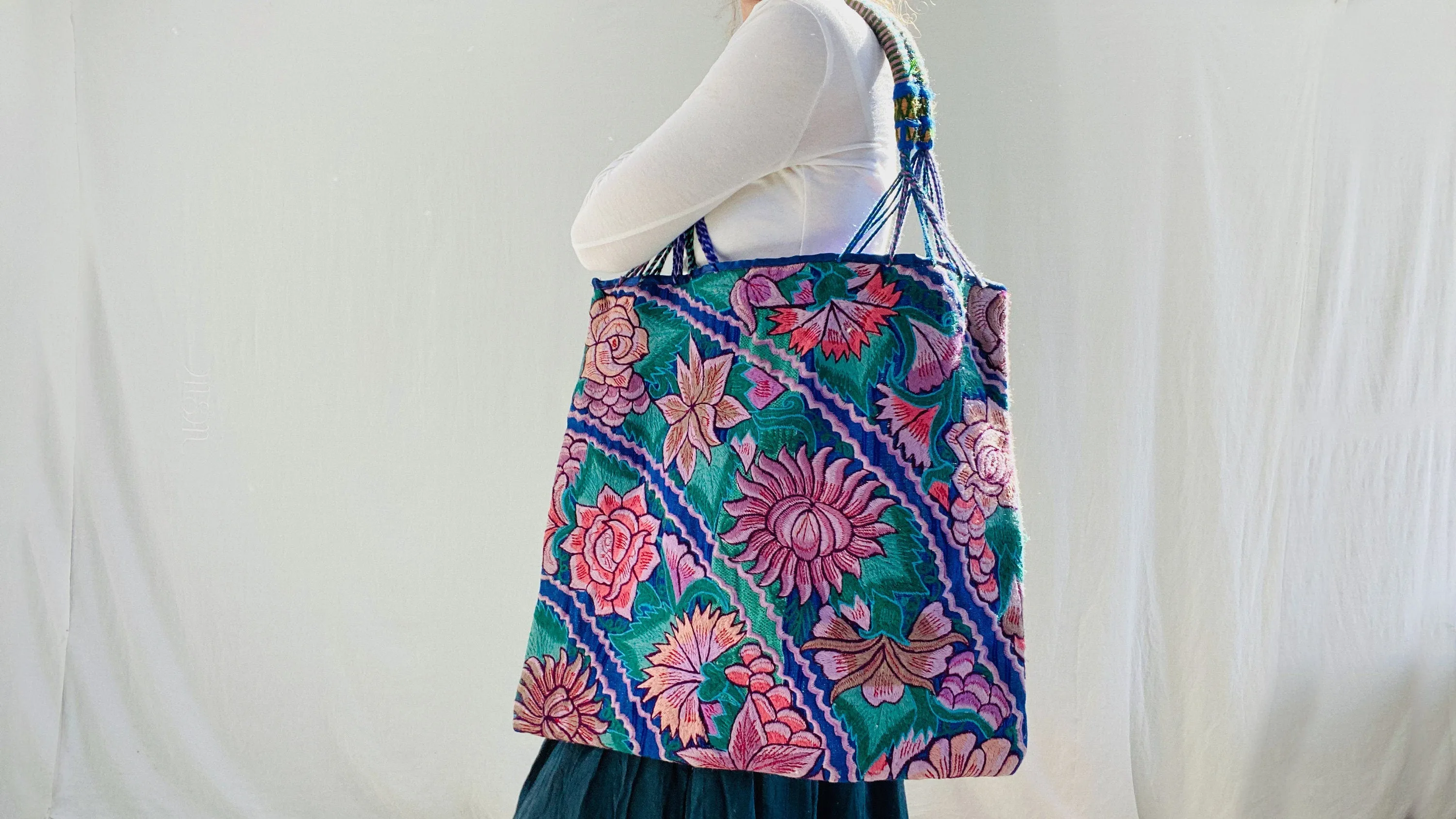 Embroidered Bag. Zincantan. Repurposed