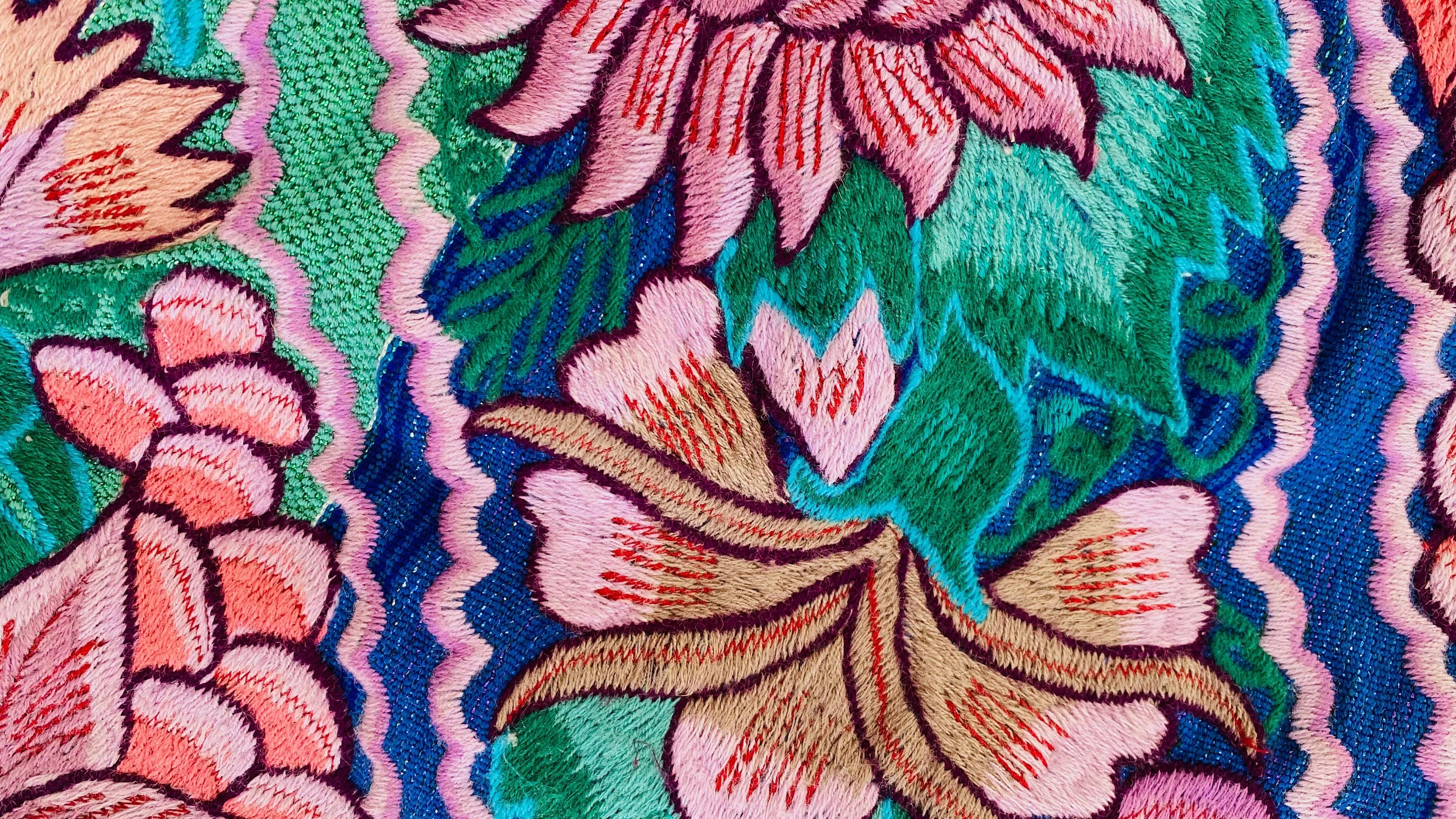 Embroidered Bag. Zincantan. Repurposed