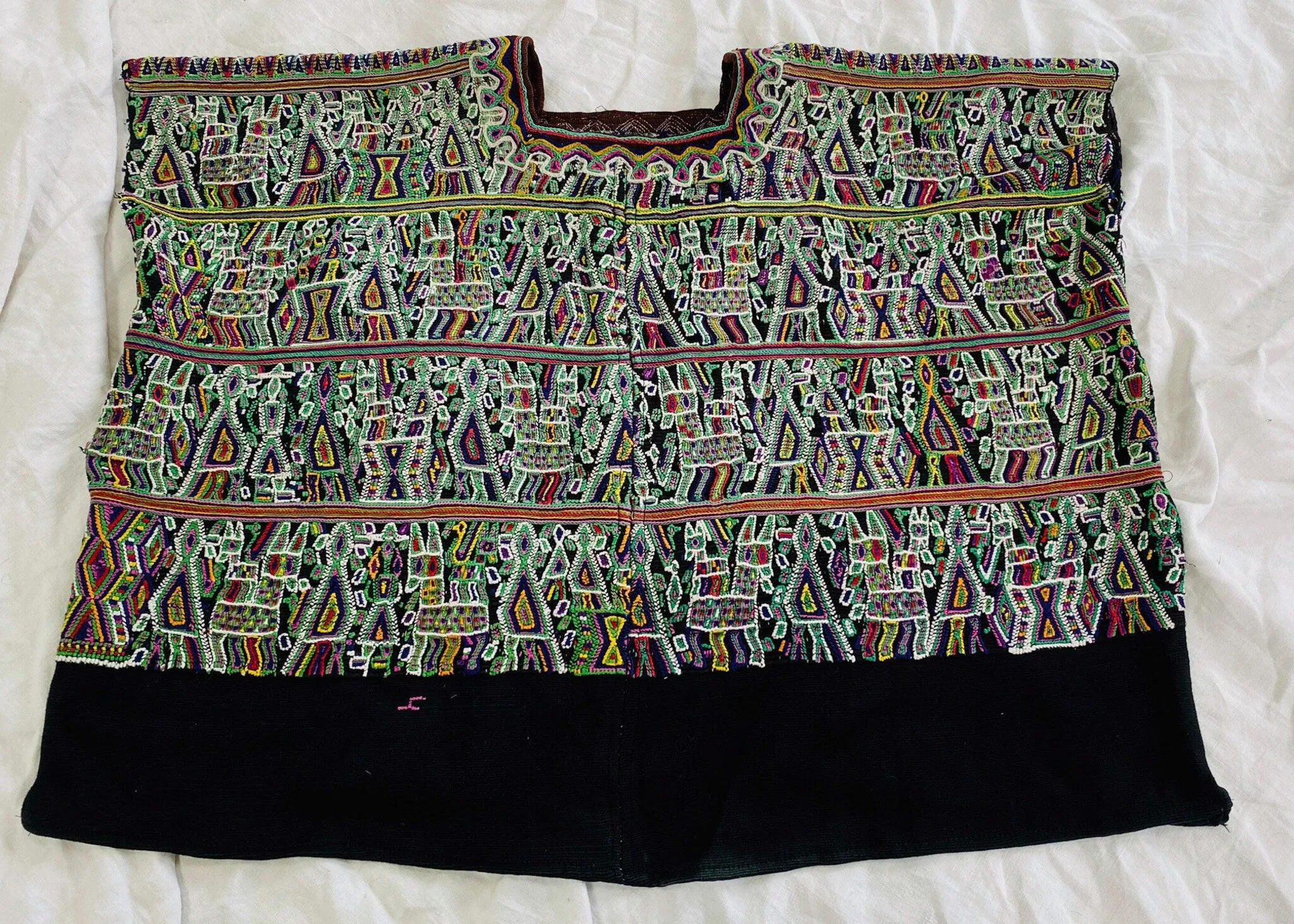 Fine Guatemalan Huipil. Nebaj.
