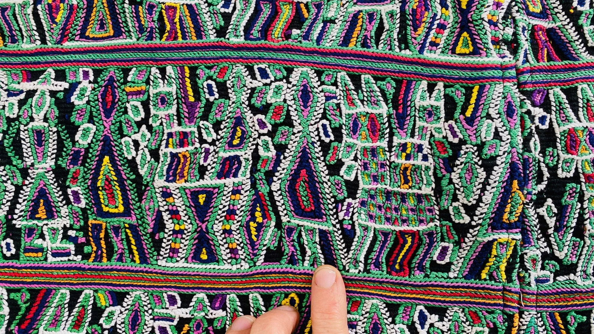 Fine Guatemalan Huipil. Nebaj.