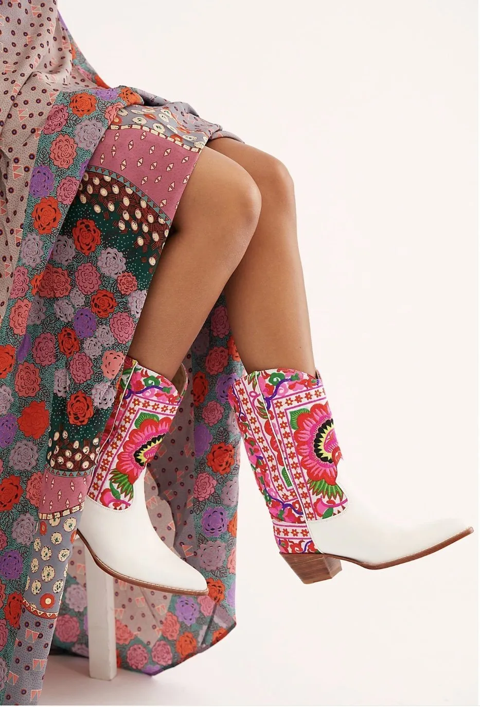 SELINA EMBROIDERED WESTERN COWBOY BOOTS