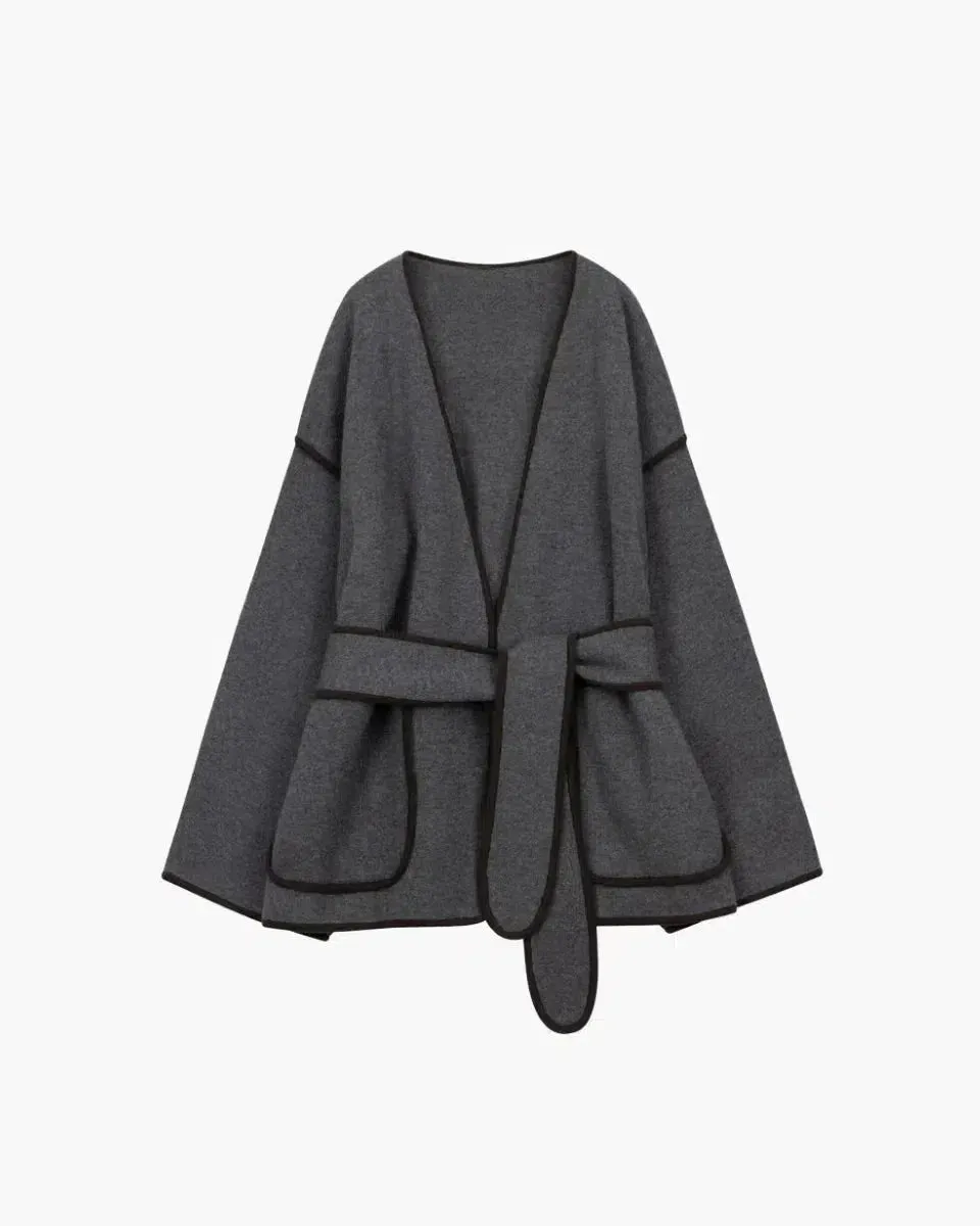Ysolde – Vintage-inspired style – Belted grey coat
